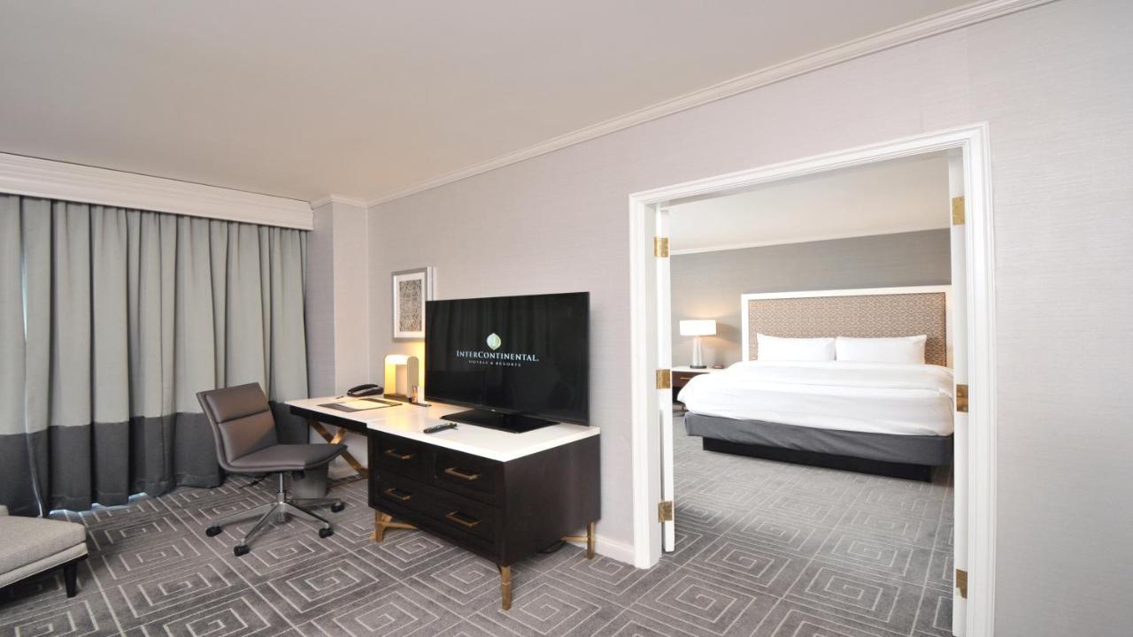 King Suite Balcony Plaza View